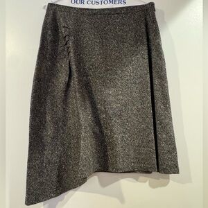 LIKE NEW! Banana Republic Black/Cream Tweed Knee Length Asymmetrical Skirt Sz 8P